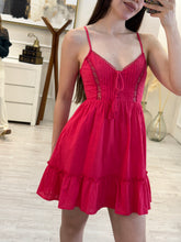 Cargar imagen en el visor de la galería, DUBLIN - Vestido corto rojo tirantes