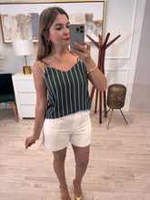 Cargar imagen en el visor de la galería, GUADALUPE - Blusa tirantes verde rayas