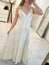 Cargar imagen en el visor de la galería, APRIL - Maxi vestido avena tirantes