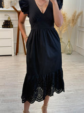 Cargar imagen en el visor de la galería, SURI - Maxi vestido negro