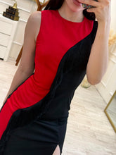 Cargar imagen en el visor de la galería, MARLEY - Vestido rojo con negro sin mangas