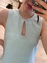Cargar imagen en el visor de la galería, LEANDRA - Vestido corto sin mangas