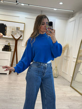 Cargar imagen en el visor de la galería, SANDRA - Sueter azul rey