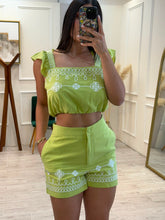 Cargar imagen en el visor de la galería, JODIE - Set blusa y short verde