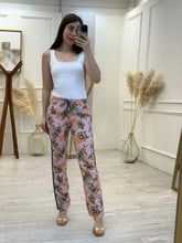 Cargar imagen en el visor de la galería, ARTEMISA - Pantalon rosa estampado tropical