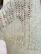 Cargar imagen en el visor de la galería, DULCINEA - Blusa de punto beige