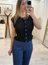 Cargar imagen en el visor de la galería, ELDA - Blusa negra de punto