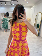 Cargar imagen en el visor de la galería, GALATEA - Maxi vestido naranja con fucsia