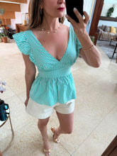 Cargar imagen en el visor de la galería, SATURNINA - Blusa verde rayas
