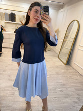 Cargar imagen en el visor de la galería, GERMANA - Vestido azul rayas