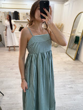 Cargar imagen en el visor de la galería, FREESIA - Maxi vestido menta rayas