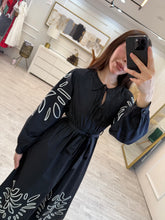 Cargar imagen en el visor de la galería, FILOMENA - Maxi vstido negro