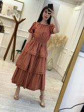 Cargar imagen en el visor de la galería, TOMASA - Maxi vestido ocre