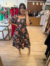 Cargar imagen en el visor de la galería, RAFAELA - Vestido midi estampado