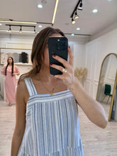 Cargar imagen en el visor de la galería, VESPER - Maxi vestido azul rayas
