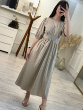 Cargar imagen en el visor de la galería, SOLANGE - Maxi vestido khaki