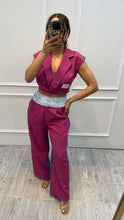 Cargar imagen en el visor de la galería, CIBELES - Set blusa y pantalon fucsia