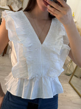 Cargar imagen en el visor de la galería, MARIMAR - Blusa blanca