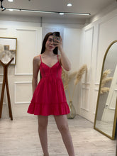 Cargar imagen en el visor de la galería, DUBLIN - Vestido corto rojo tirantes