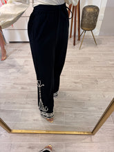 Cargar imagen en el visor de la galería, FLORENCIA - Pantalon negro