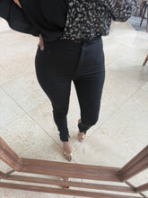 Cargar imagen en el visor de la galería, EULALIA - Pantalón negro