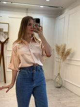 Cargar imagen en el visor de la galería, VERNICE - Camisa palo de rosa