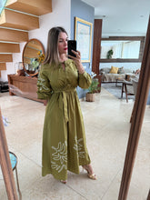 Cargar imagen en el visor de la galería, RIVKA - Maxi vestido verde