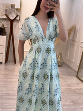 Cargar imagen en el visor de la galería, ANDREA - Maxi vestido verde claro estampado
