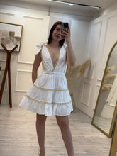 Cargar imagen en el visor de la galería, CONSTANZA - Vestido corto blanco con detalles beige
