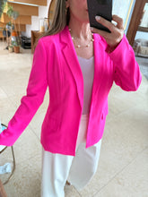 Cargar imagen en el visor de la galería, DIAMOND - Blazer fucsia