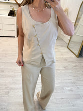 Cargar imagen en el visor de la galería, LISANDRA - Set pantalon y blusa khaki