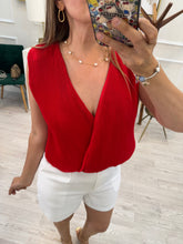 Cargar imagen en el visor de la galería, MILAGROS - Pantiblusa roja