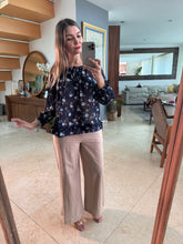 Cargar imagen en el visor de la galería, PRICILIANA - Blusa estampada