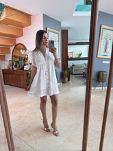 Cargar imagen en el visor de la galería, BIANCA - Vestido corto blanco