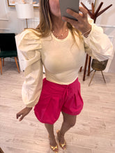 Cargar imagen en el visor de la galería, FRANCIS - Blusa hueso manga larga