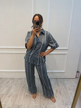 Cargar imagen en el visor de la galería, CENOBIA - Set blusa y pantalon platino