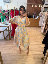 Cargar imagen en el visor de la galería, ARETHA - Maxi vestido estampado