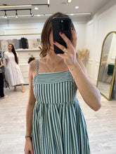Cargar imagen en el visor de la galería, FREESIA - Maxi vestido menta rayas
