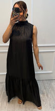 Cargar imagen en el visor de la galería, GENA - Maxi vestido negro