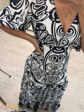 Cargar imagen en el visor de la galería, KRISTEN - Maxi vestido blanco estampado