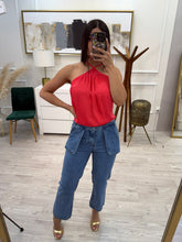 Cargar imagen en el visor de la galería, KITZIA - Blusa roja