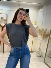 Cargar imagen en el visor de la galería, ERNESTINA - Blusa sin mangas