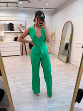 Cargar imagen en el visor de la galería, BELLA - Set pantalon y blusa verde