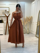 Cargar imagen en el visor de la galería, FARRAH - Maxi vestido cafe