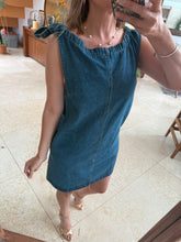 Cargar imagen en el visor de la galería, PRUDENCIA - Vestido denim
