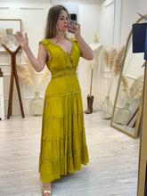Cargar imagen en el visor de la galería, MIRNA - Maxi vestido mostaza