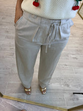 Cargar imagen en el visor de la galería, ANTONELLA - pantalon de lino con jareta