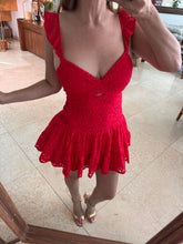 Cargar imagen en el visor de la galería, SEKHMET vestido rojo de encaje