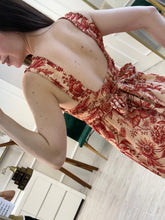 Cargar imagen en el visor de la galería, EFFIE - Maxi vestido estampado rojo