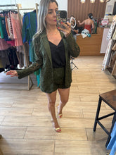 Cargar imagen en el visor de la galería, DELTA - Set blazer verde